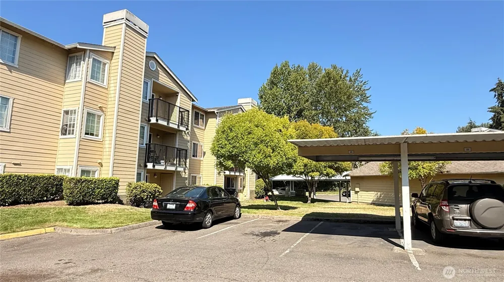 28704 18th Avenue S #V102 Federal Way, WA 98003