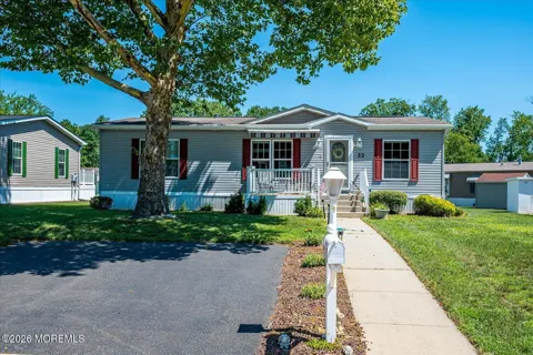 22 Easy Street