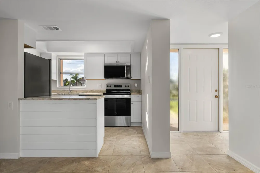 1080 BAL HARBOR BOULEVARD #11B Punta Gorda, FL 33950