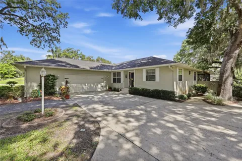 561 SE 28TH STREET