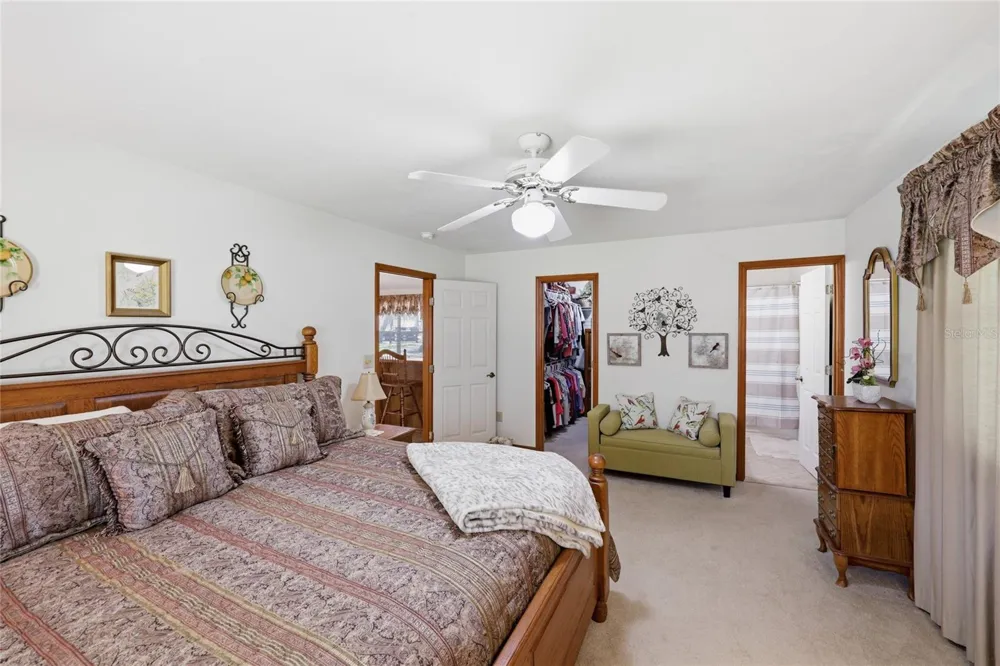 561 SE 28TH STREET Melrose, FL 32666