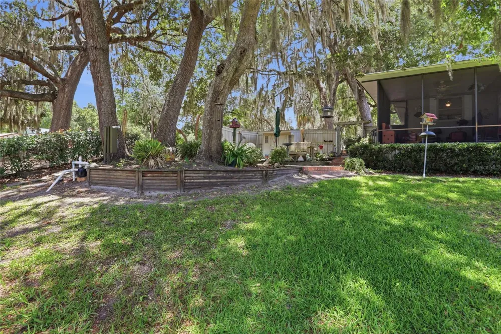 561 SE 28TH STREET Melrose, FL 32666