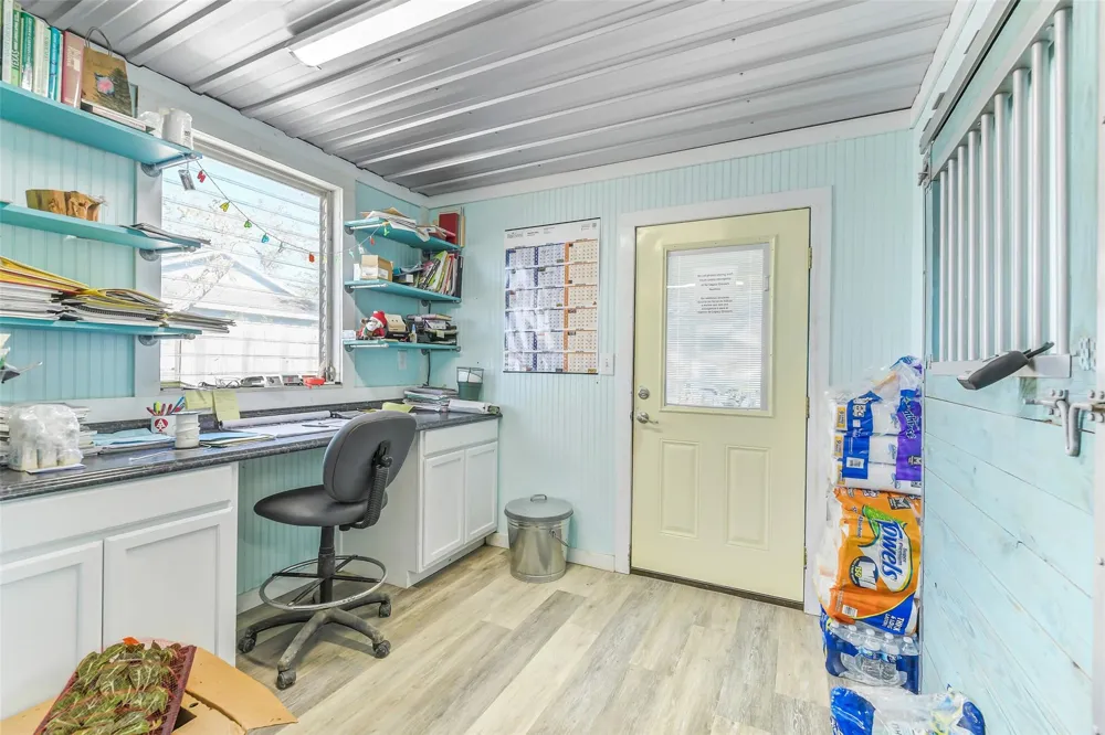 511 W Main Street Weimar, TX 78962