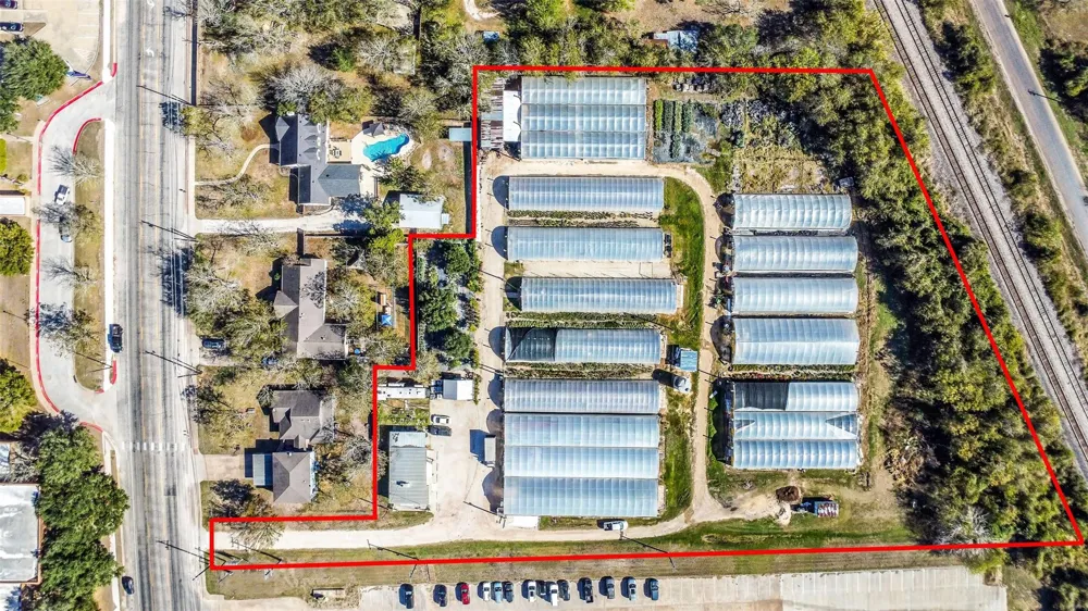 511 W Main Street Weimar, TX 78962
