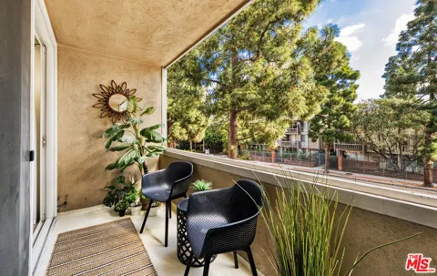 6405 Green Valley Circle