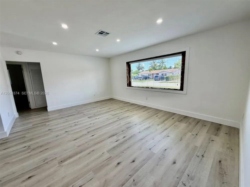1101 NW 201st St Miami Gardens, FL 33169