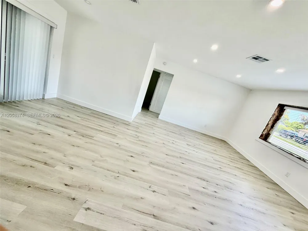 1101 NW 201st St Miami Gardens, FL 33169