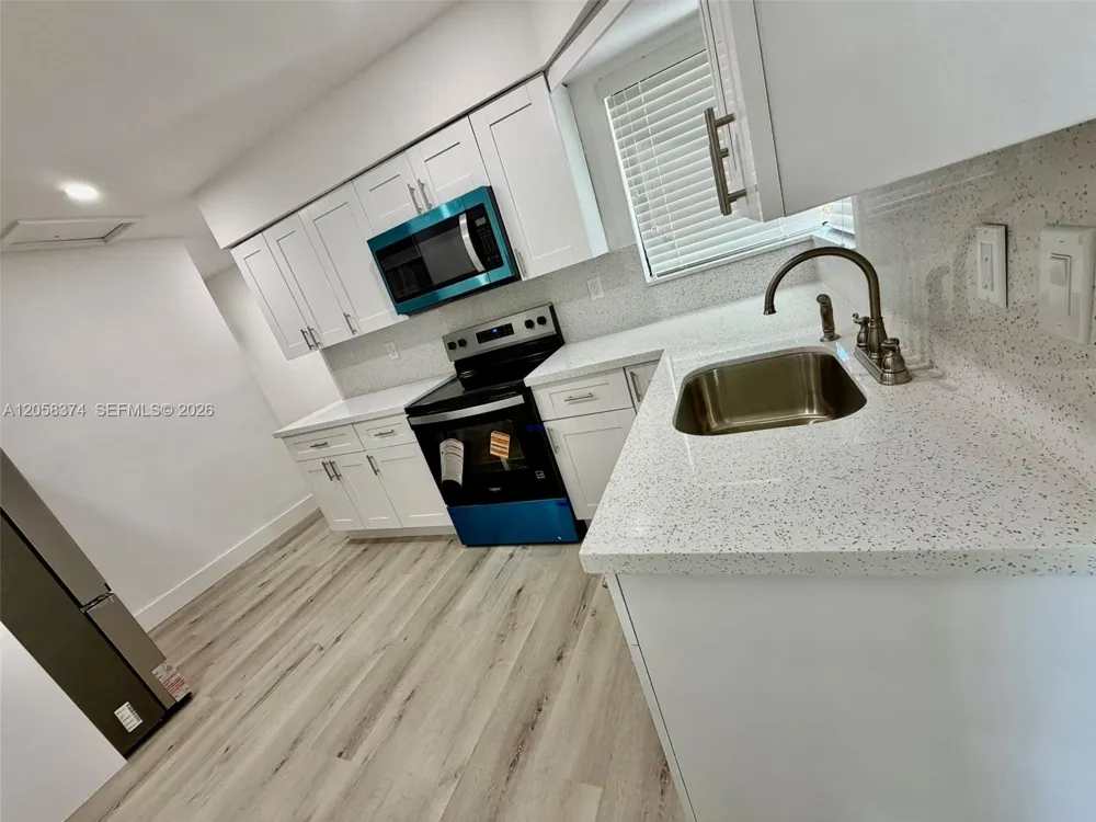 1101 NW 201st St Miami Gardens, FL 33169
