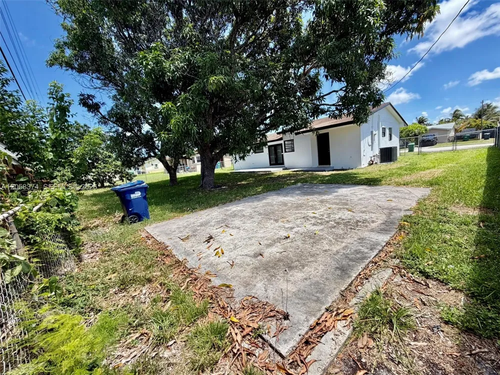 1101 NW 201st St Miami Gardens, FL 33169
