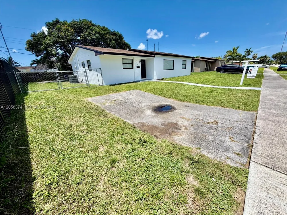 1101 NW 201st St Miami Gardens, FL 33169
