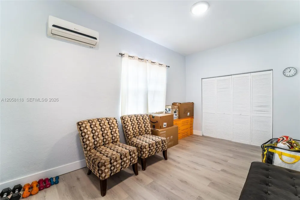 15819 SW 54th Ter Miami, FL 33185