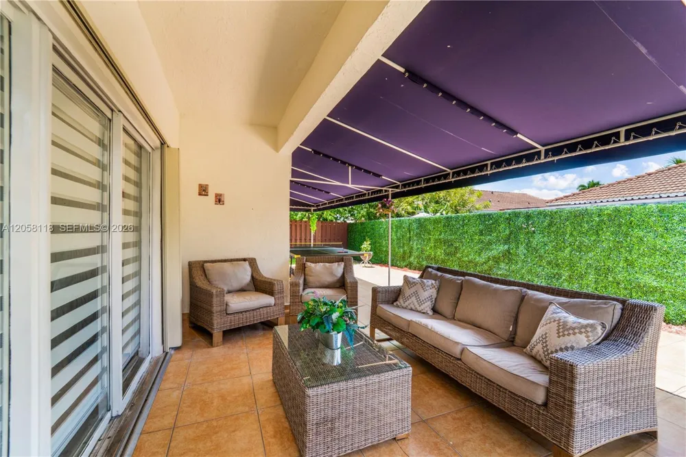 15819 SW 54th Ter Miami, FL 33185