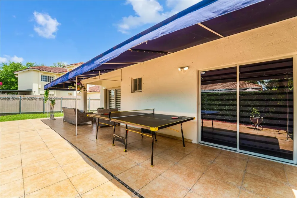 15819 SW 54th Ter Miami, FL 33185
