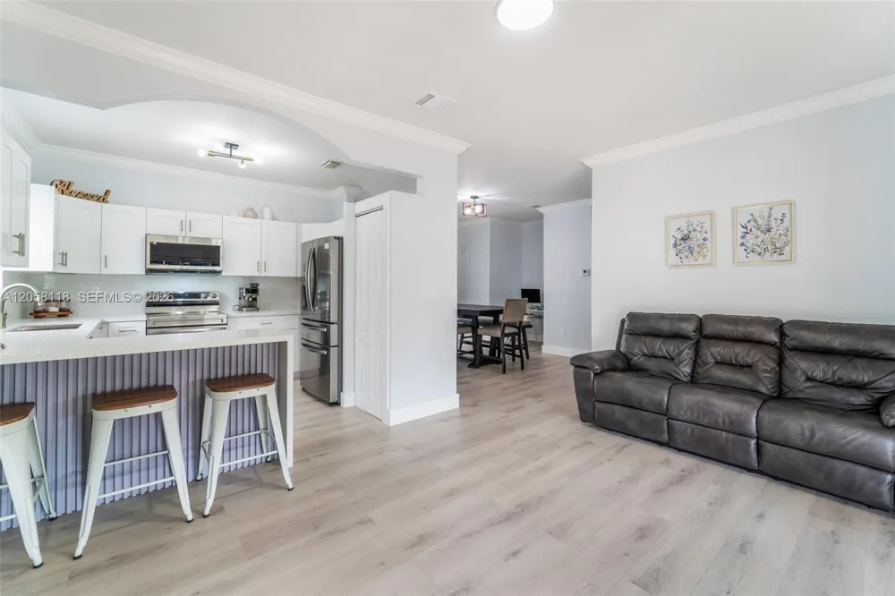 15819 SW 54th Ter Miami, FL 33185