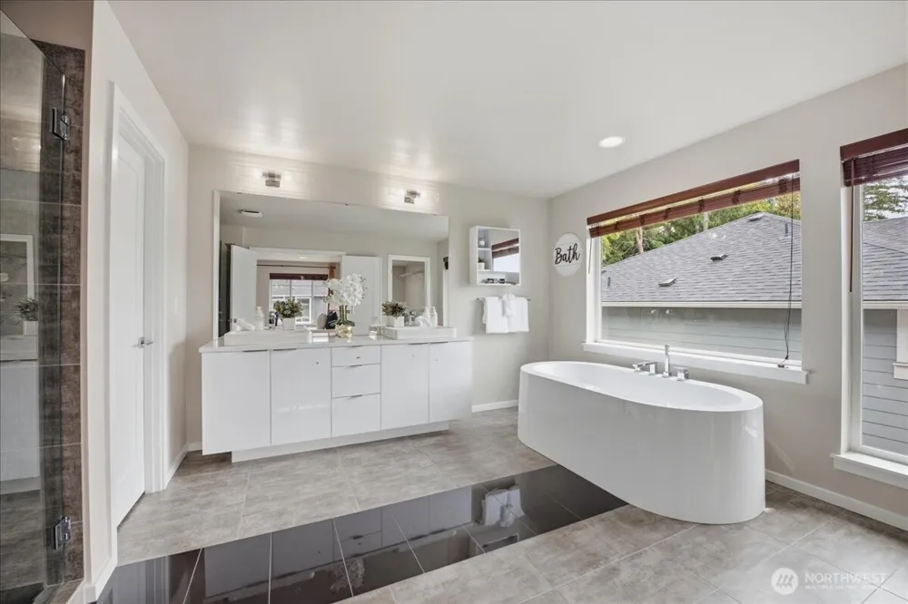 16005 57th Avenue W Edmonds, WA 98026