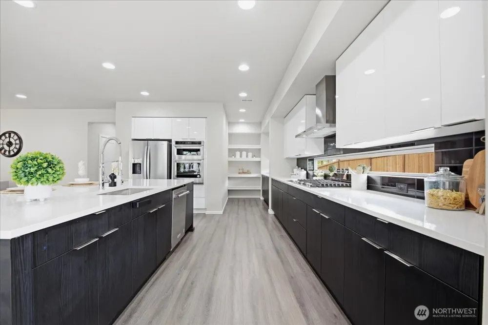 16005 57th Avenue W Edmonds, WA 98026