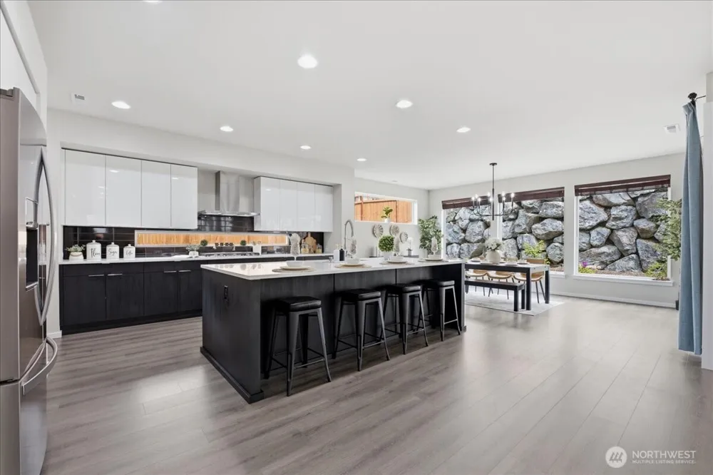 16005 57th Avenue W Edmonds, WA 98026