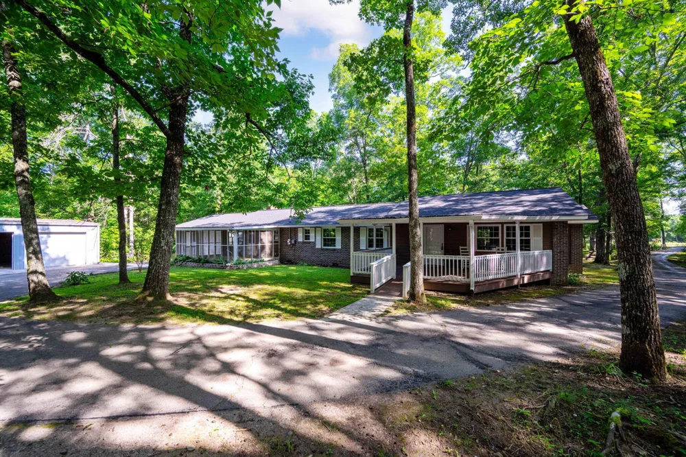 1688 Ga 136 Trenton, GA 30752