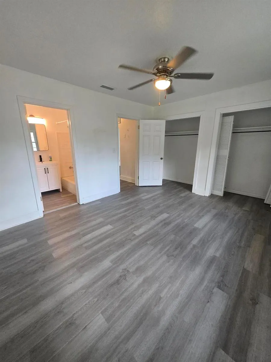 8305 HOGAN ROAD Jacksonville, FL 32216