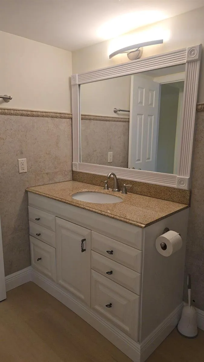 1965 SE 5TH COURT #104 Pompano Beach, FL 33060