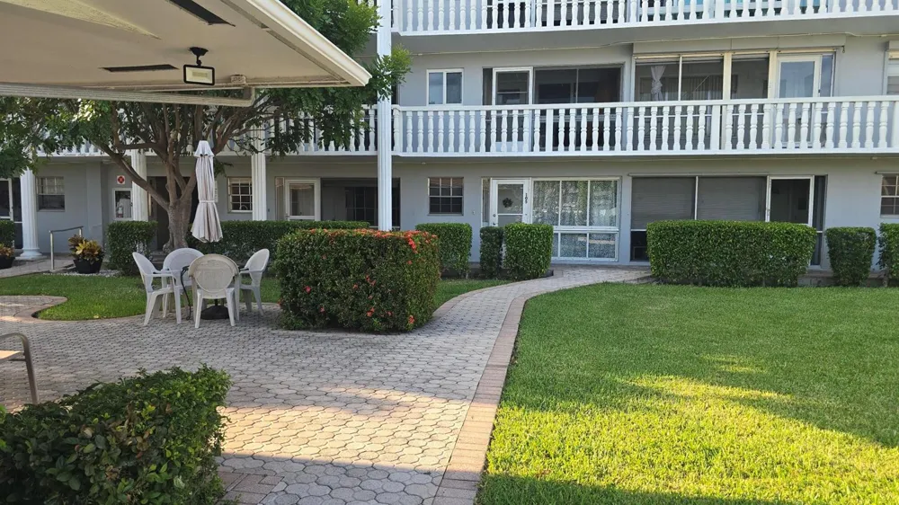 1965 SE 5TH COURT #104 Pompano Beach, FL 33060