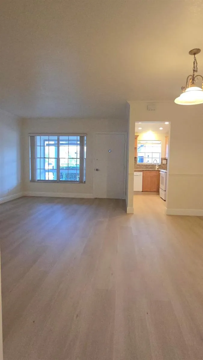1965 SE 5TH COURT #104 Pompano Beach, FL 33060