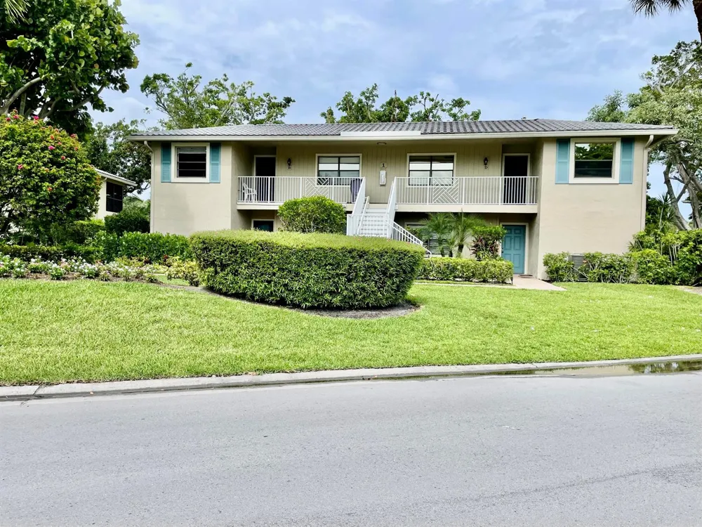 1 WESTGATE LANE #1B Boynton Beach, FL 33436