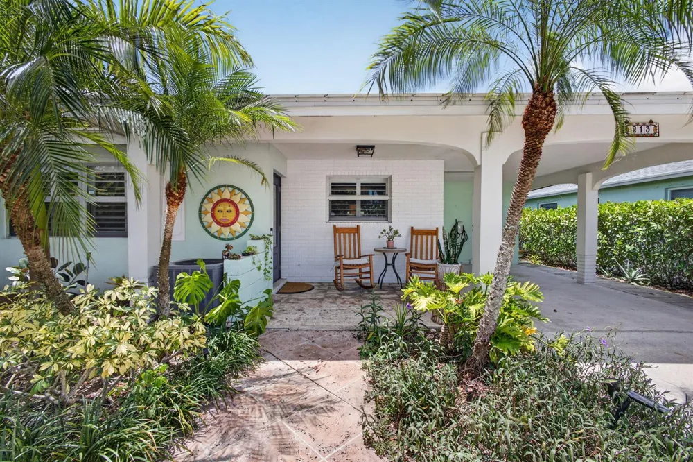 213 Fordham Drive Lake Worth, FL 33460