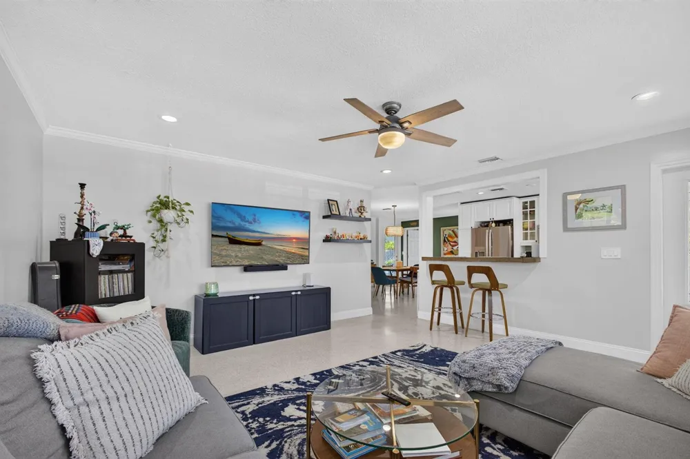 213 Fordham Drive Lake Worth, FL 33460