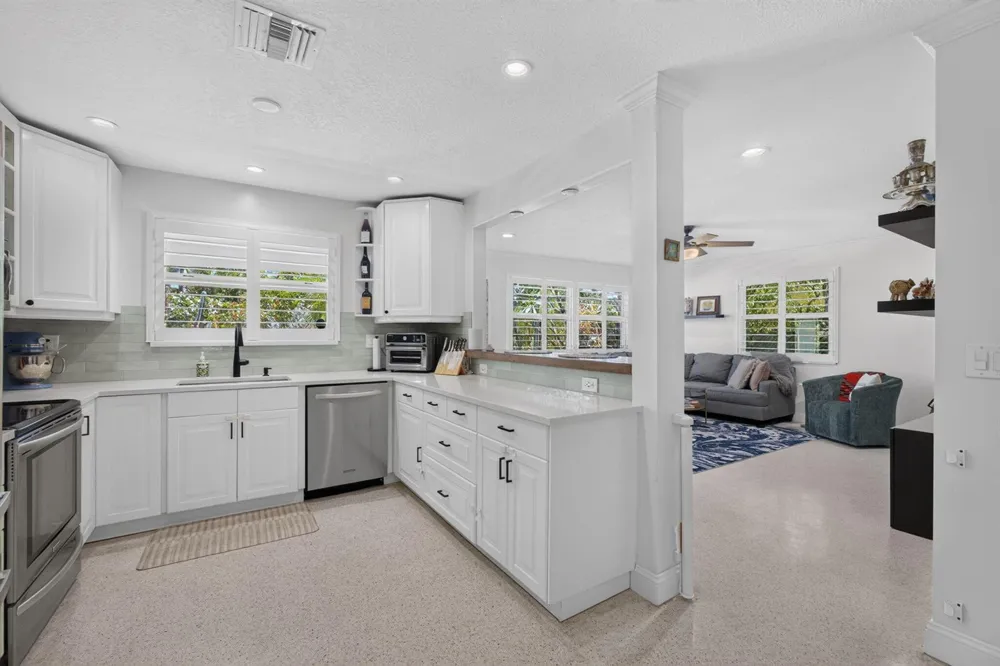 213 Fordham Drive Lake Worth, FL 33460