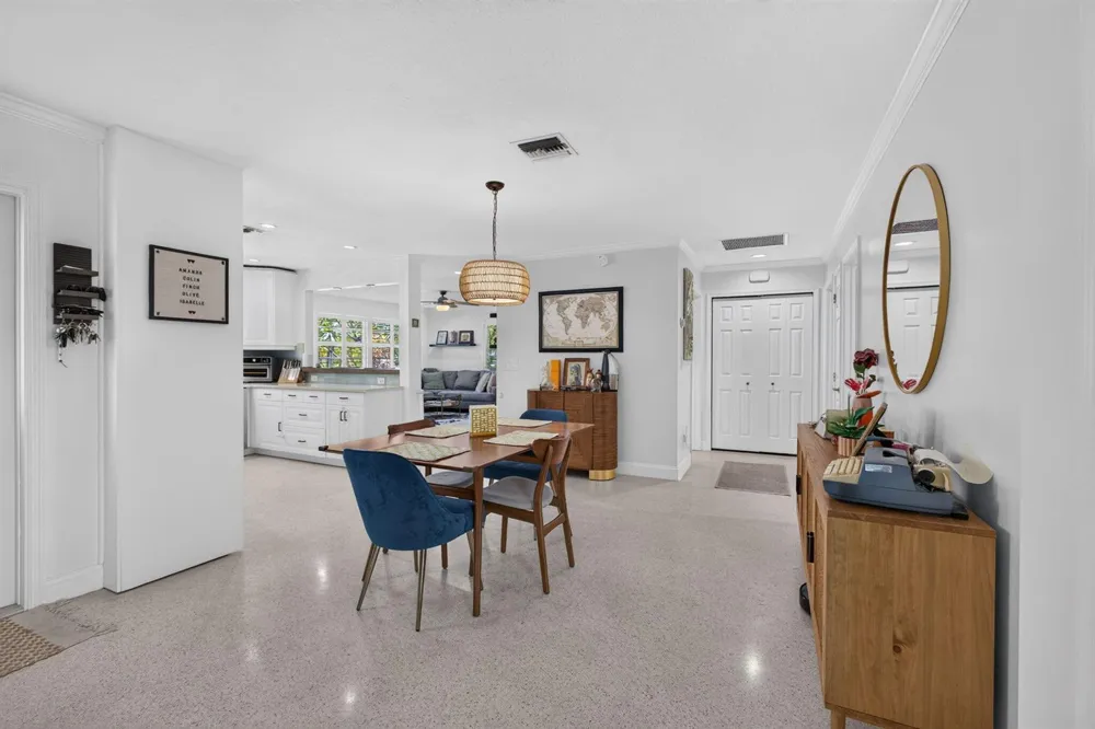 213 Fordham Drive Lake Worth, FL 33460
