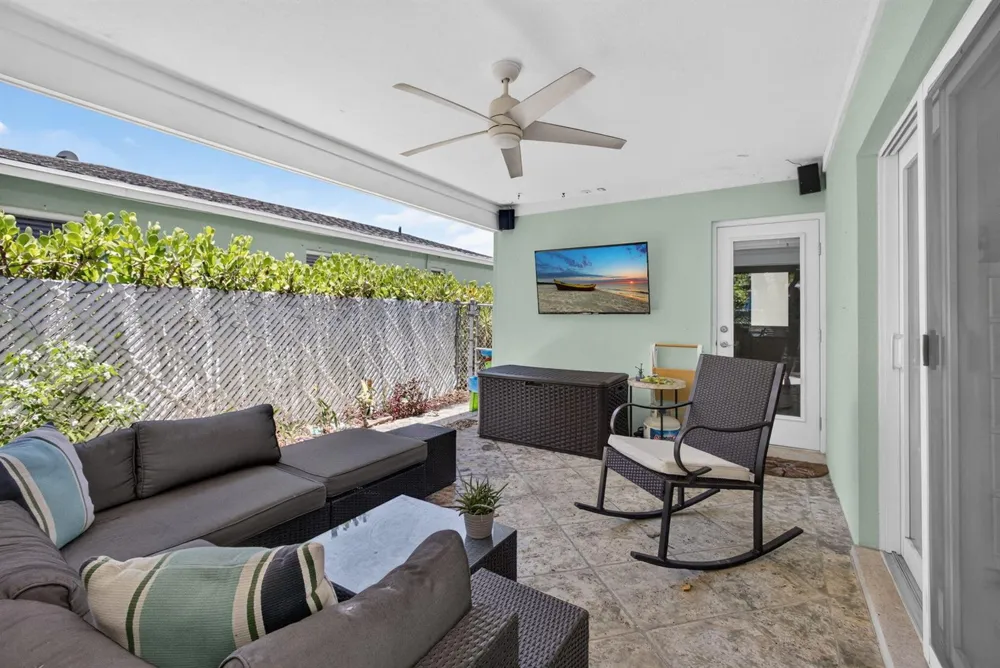 213 Fordham Drive Lake Worth, FL 33460
