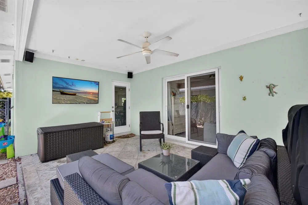 213 Fordham Drive Lake Worth, FL 33460
