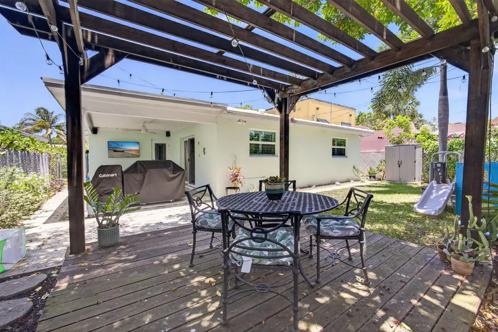 213 Fordham Drive Lake Worth, FL 33460