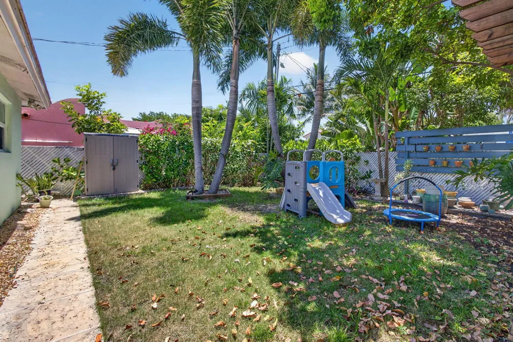 213 Fordham Drive Lake Worth, FL 33460