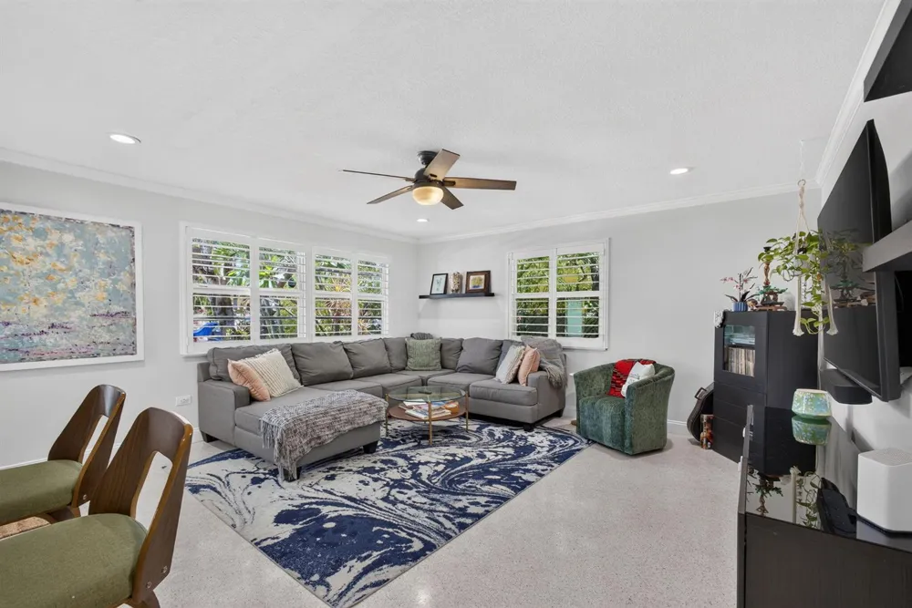 213 Fordham Drive Lake Worth, FL 33460