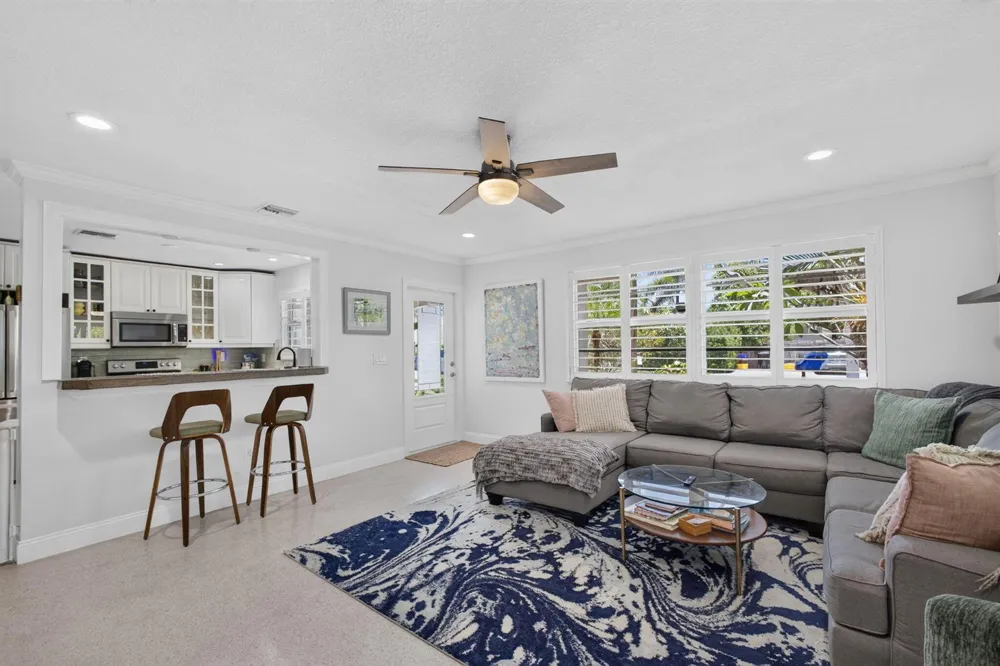 213 Fordham Drive Lake Worth, FL 33460