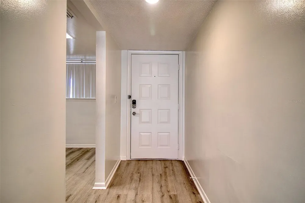 6334 NEWTOWN CIRCLE #34B4 Tampa, FL 33615
