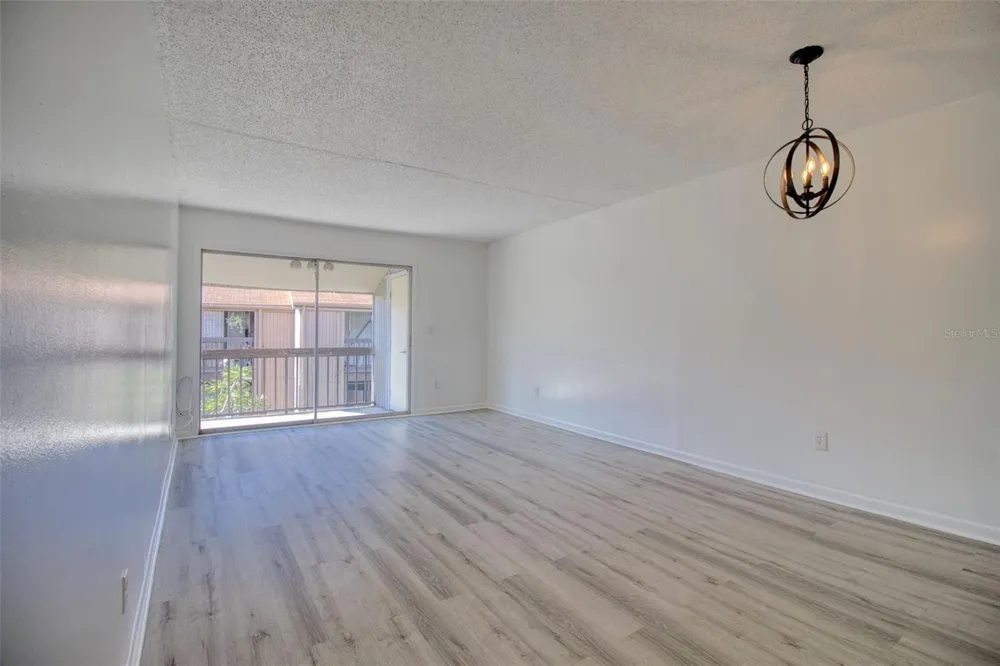 6334 NEWTOWN CIRCLE #34B4 Tampa, FL 33615