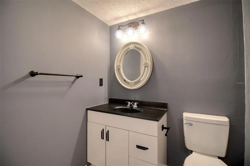 6334 NEWTOWN CIRCLE #34B4 Tampa, FL 33615