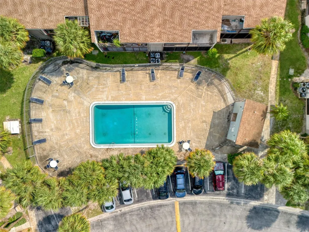 6334 NEWTOWN CIRCLE #34B4 Tampa, FL 33615