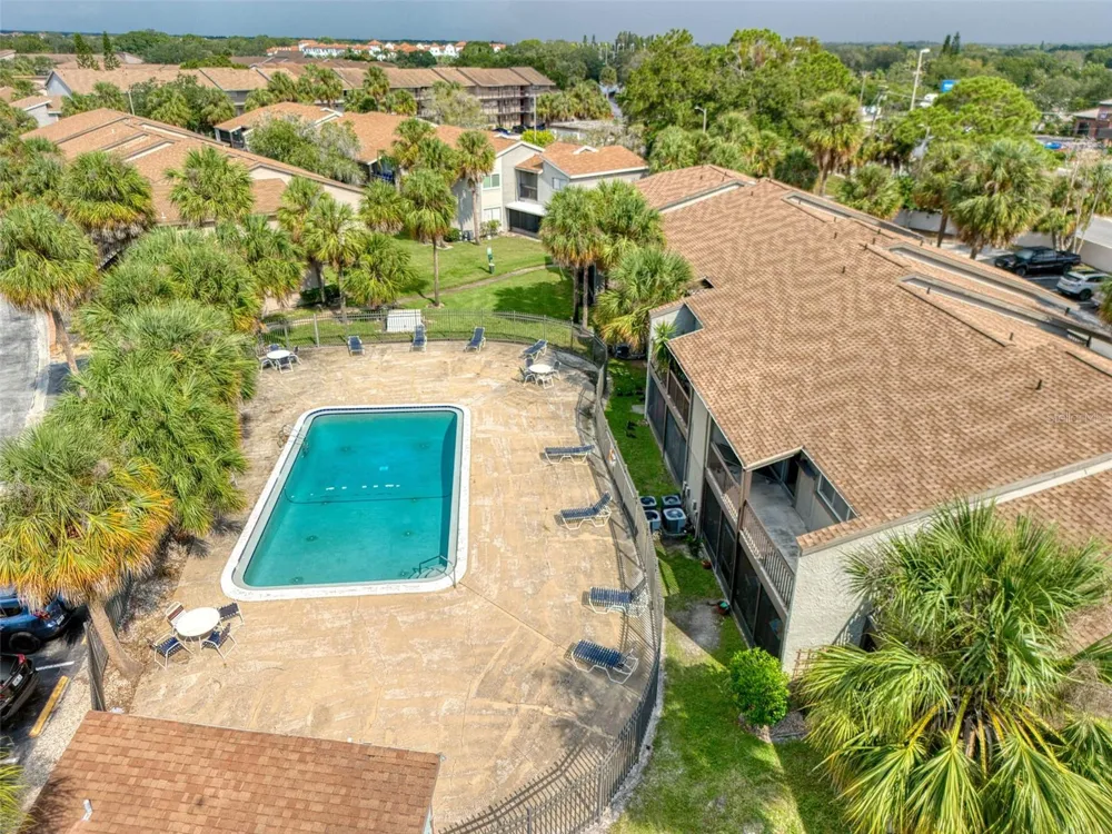 6334 NEWTOWN CIRCLE #34B4 Tampa, FL 33615