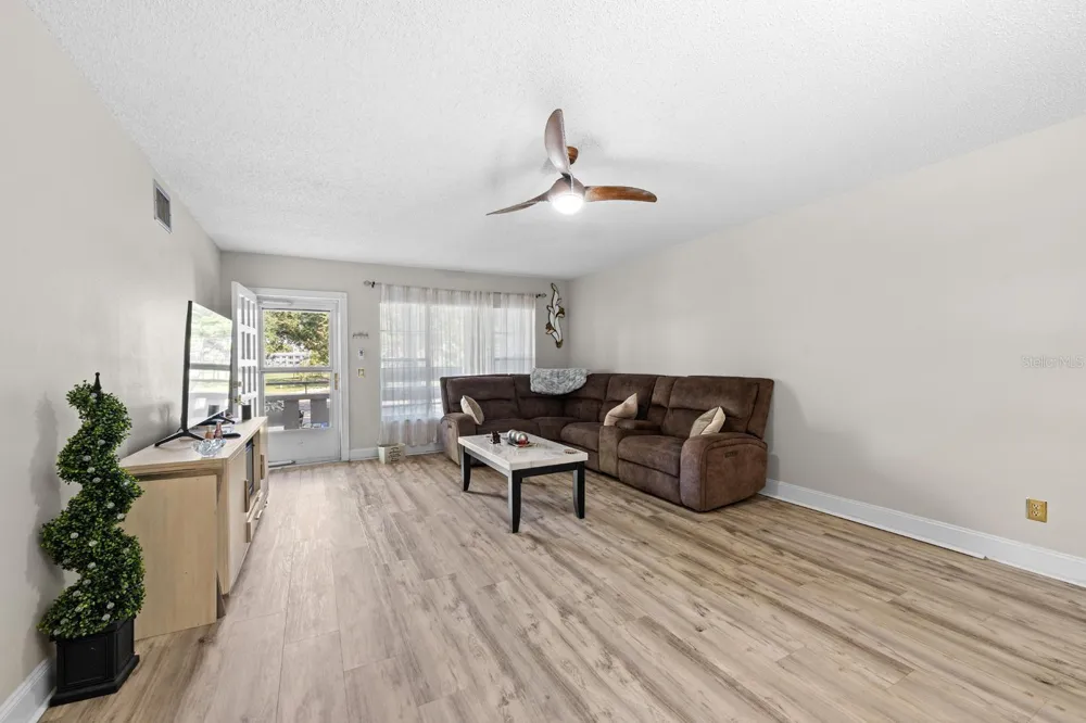 2416 WORLD PARKWAY BOULEVARD #26 Clearwater, FL 33763