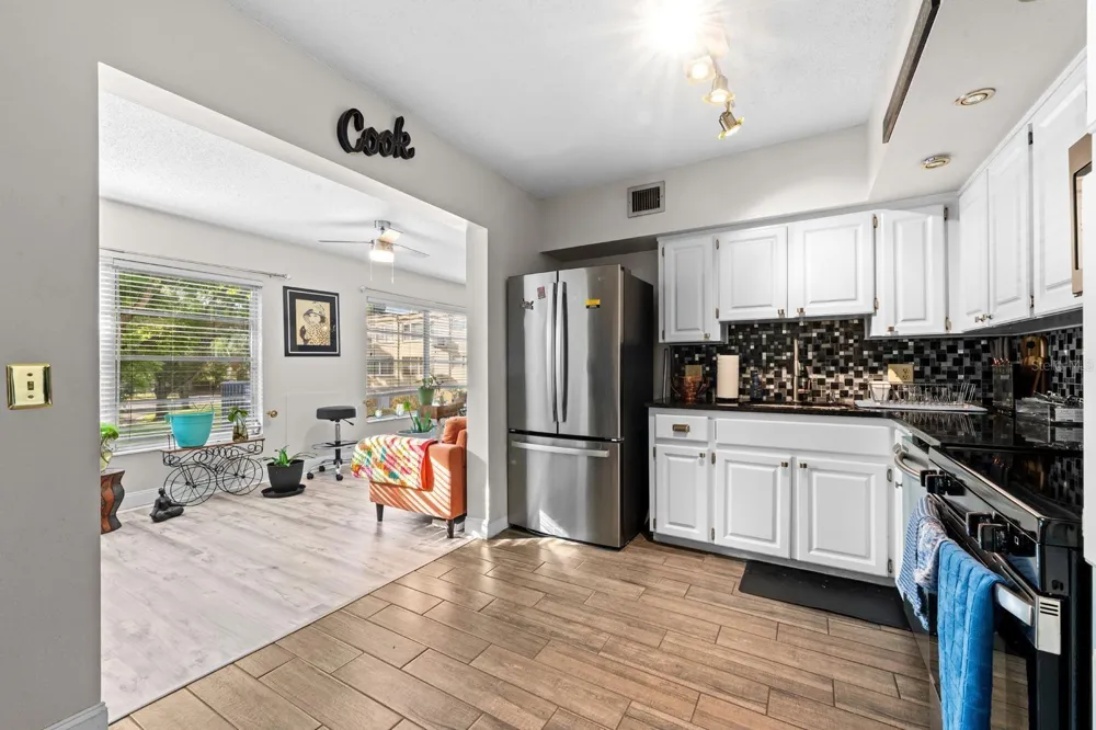 2416 WORLD PARKWAY BOULEVARD #26 Clearwater, FL 33763