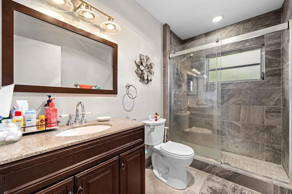 2416 WORLD PARKWAY BOULEVARD #26 Clearwater, FL 33763