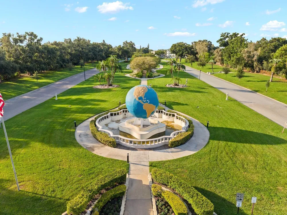2416 WORLD PARKWAY BOULEVARD #26 Clearwater, FL 33763