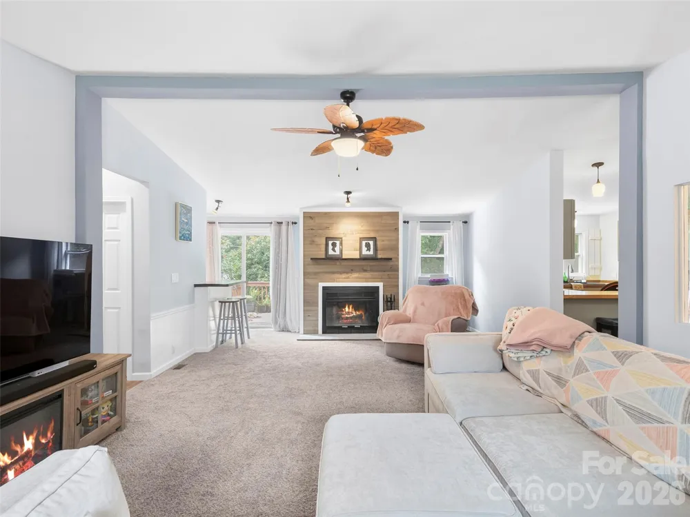 32 Reeves Road Leicester, NC 28748