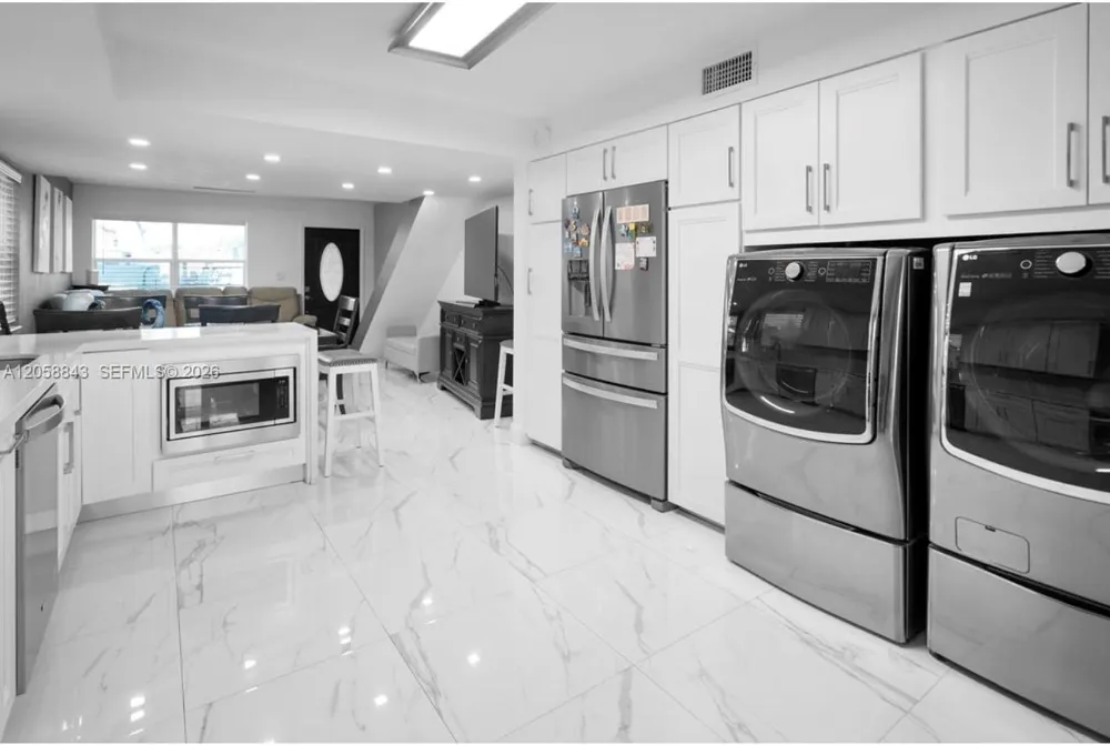 1158 W 41st St #87 Hialeah, FL 33012