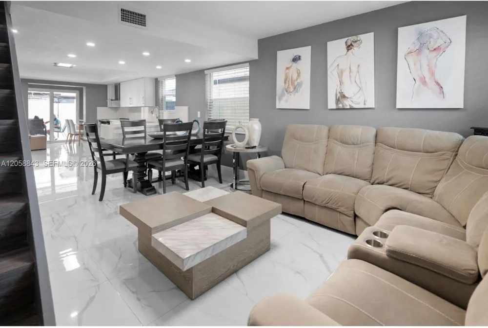 1158 W 41st St #87 Hialeah, FL 33012