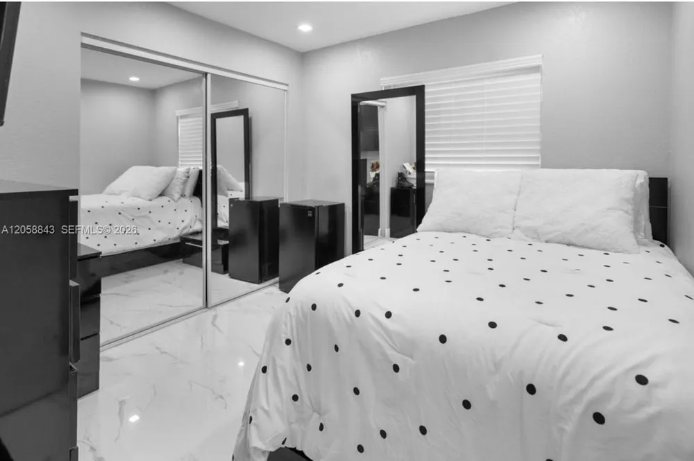 1158 W 41st St #87 Hialeah, FL 33012